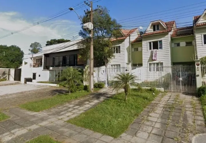 Sobrado à Venda, São Lourenço, Curitiba, PR