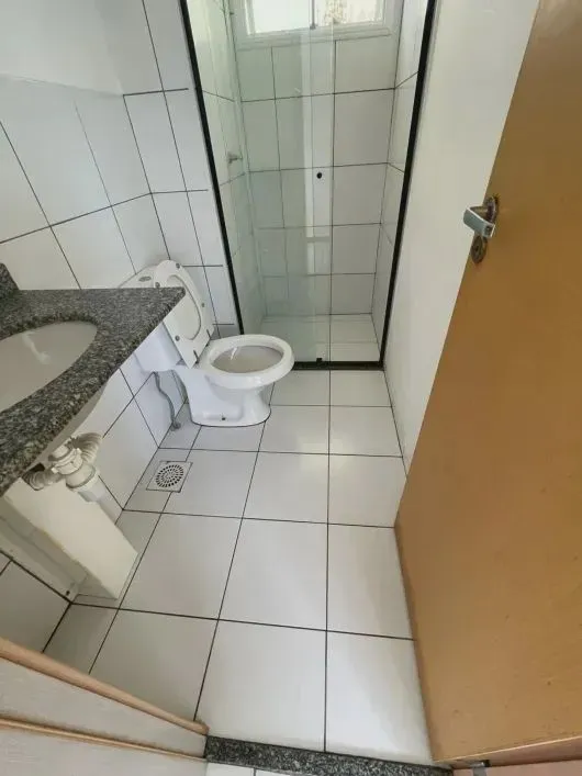 VENDO OU ALUGO APARTAMENTO COM 03 QTOS NO COND. VIVENDAS DO RIO NEGRO