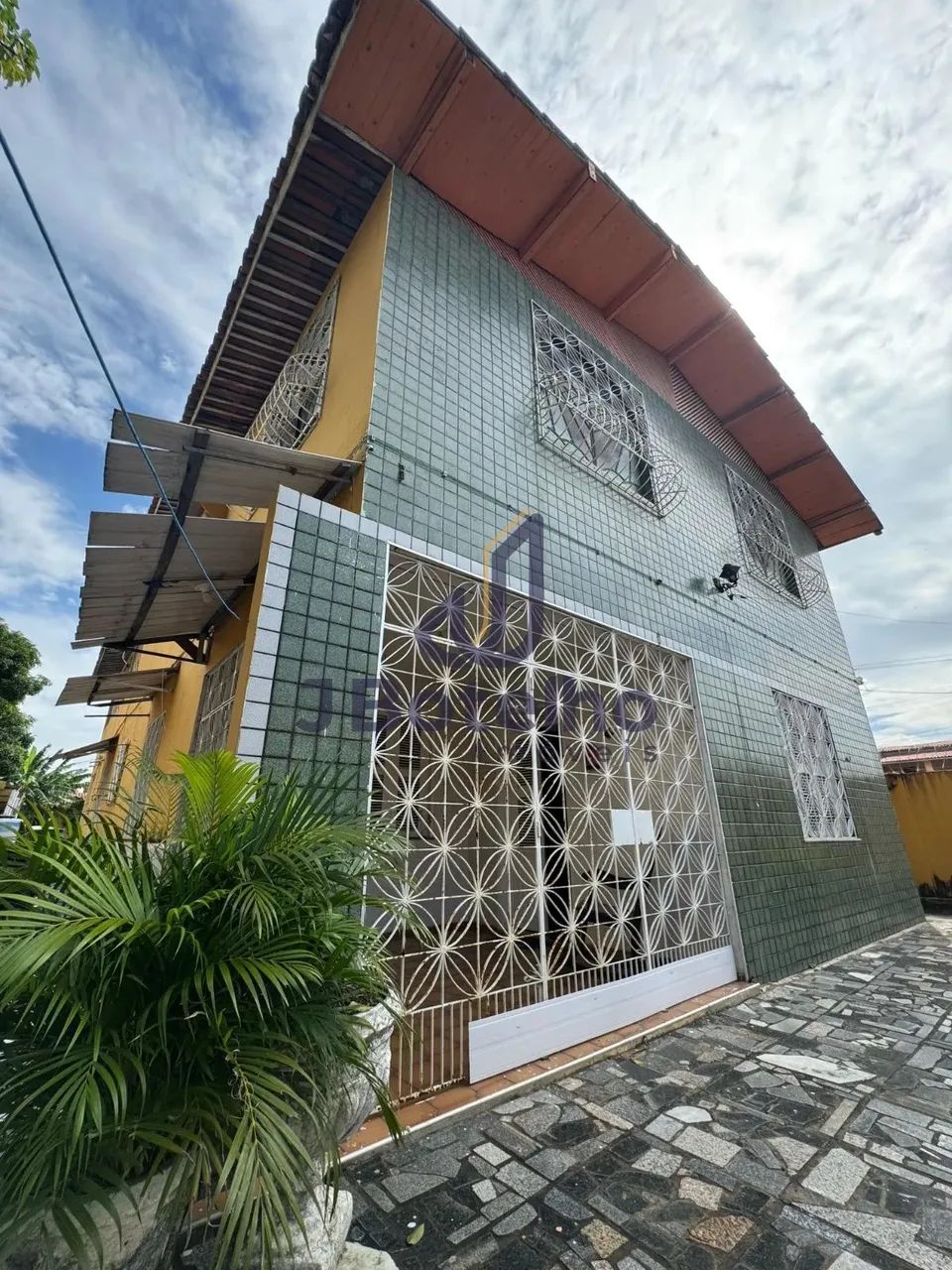OPORTUNIDADE RARA NO CORAÇÃO DO MONTESE! - Foto 2