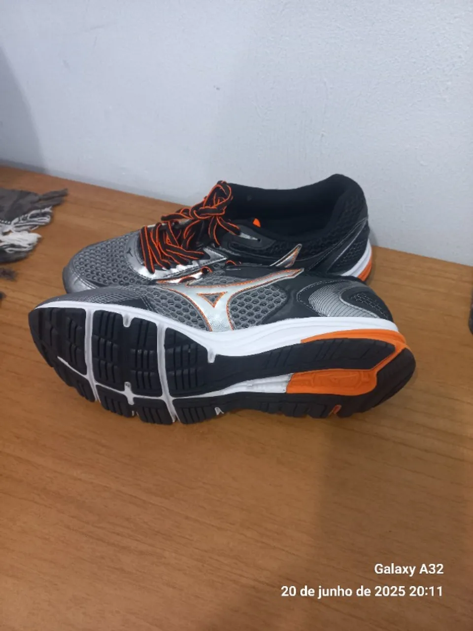Tênis mizuno. 39 pequeno. 100.00