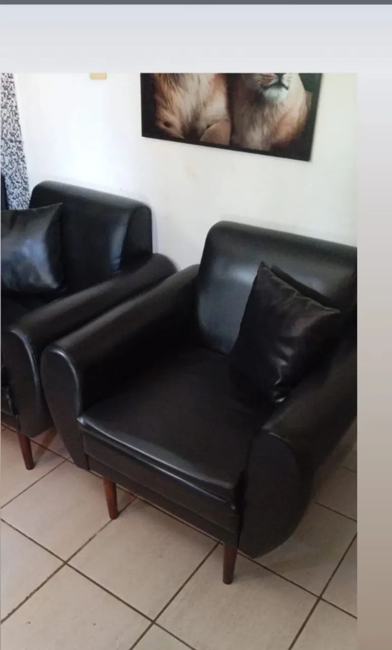 Par de Poltronas em Preto 250 cada - Foto 3