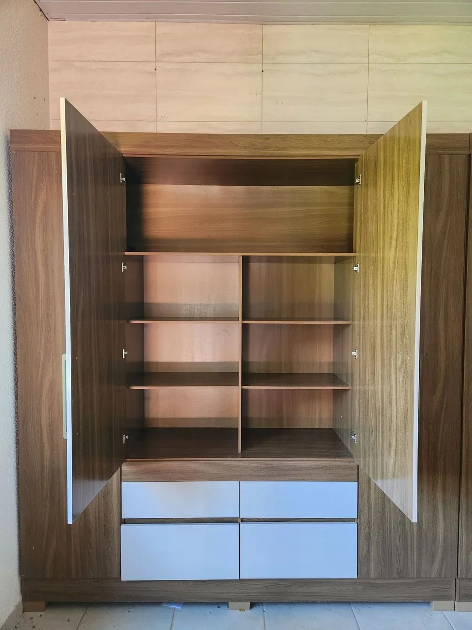 Guarda roupa 4 portas  - Foto 2