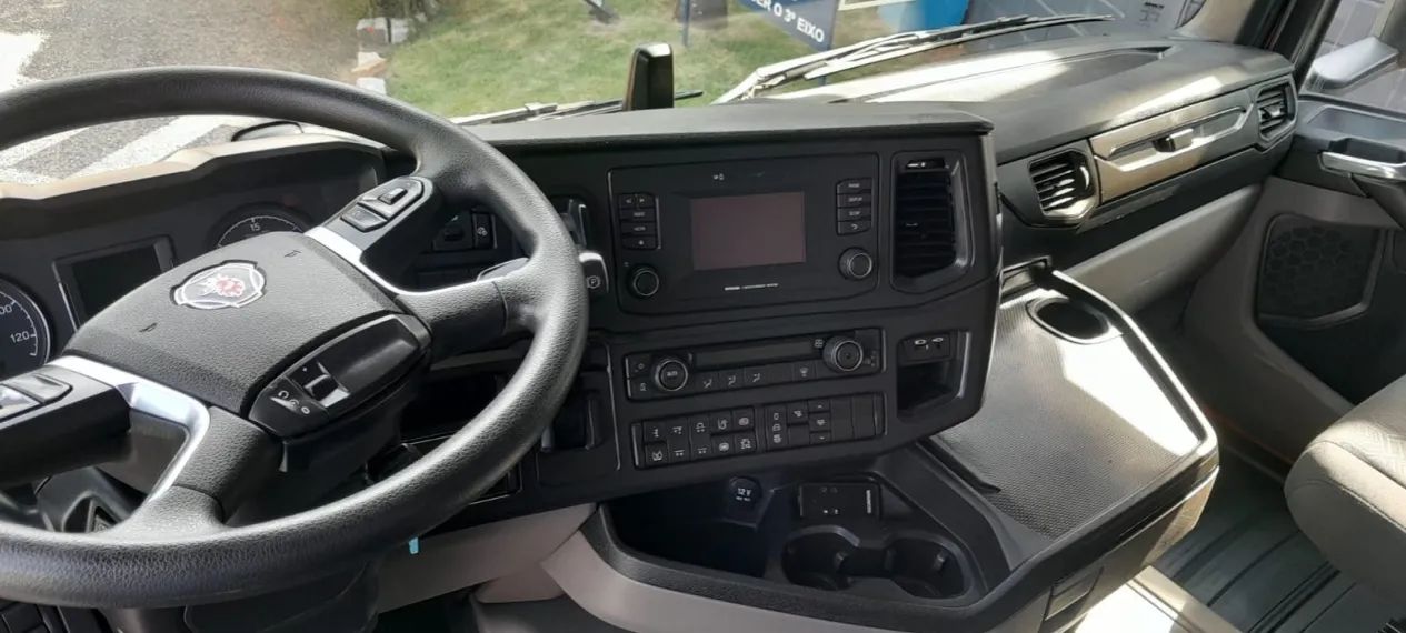SCANIA R450 A6X2 2022/2023 - SAIA LATERAL, DEFLETORES, PNEUS NOVOS IMPORTADOS, ADAS - Foto 7