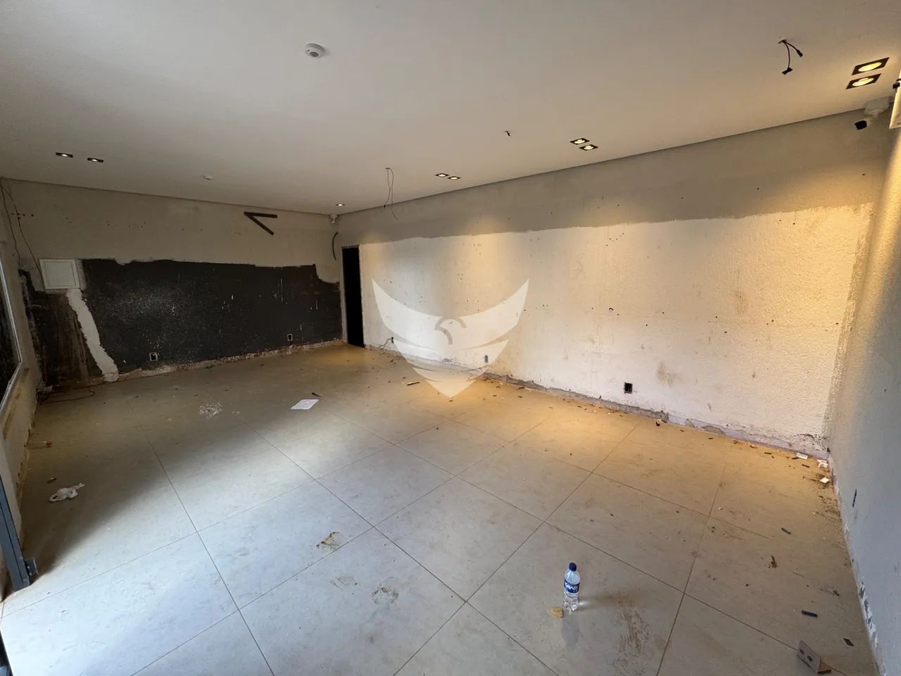 Sala comercial na Av Calama, próximo à Daniela - Foto 5