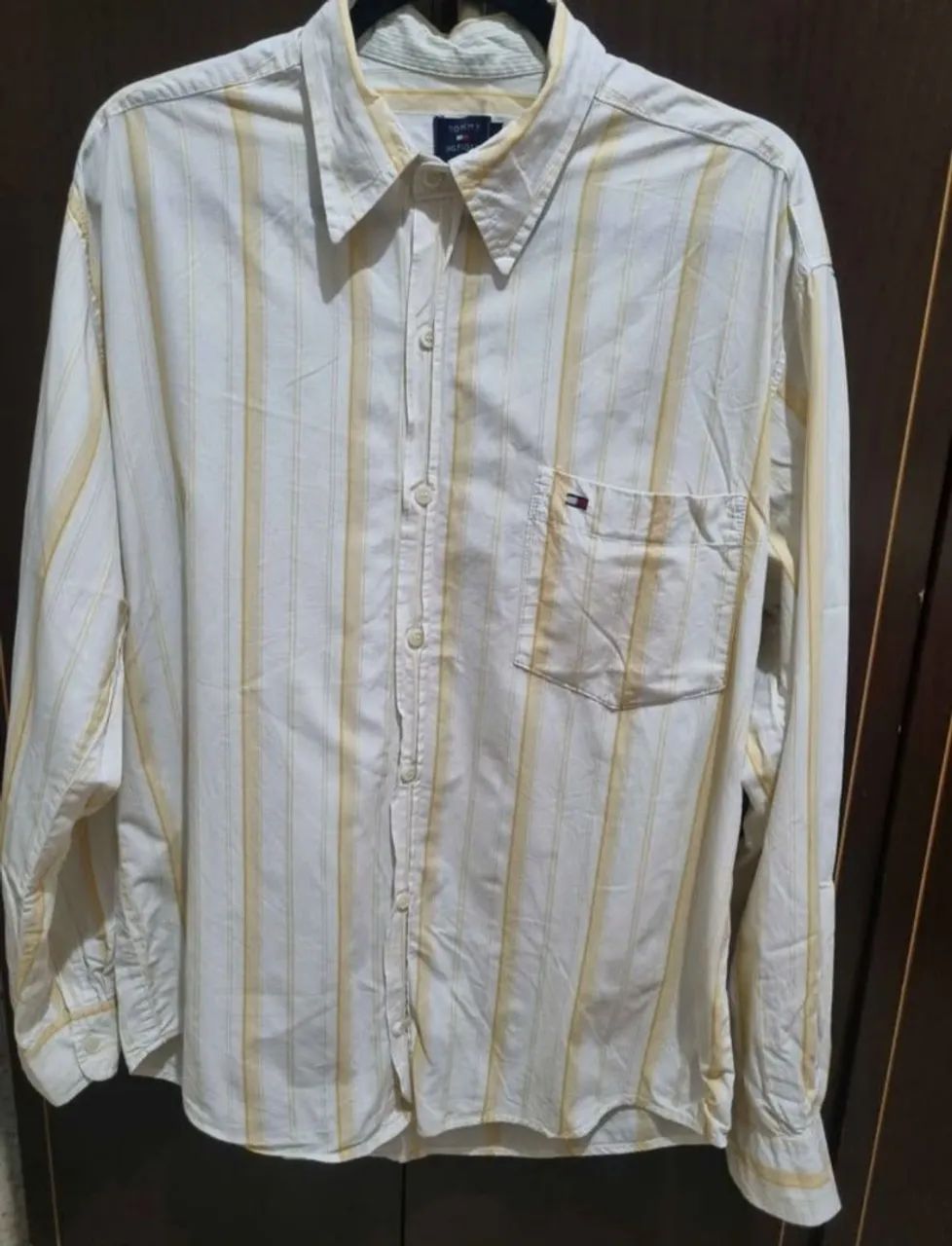 Camisa masculina Tommy Hilfiger listrada 