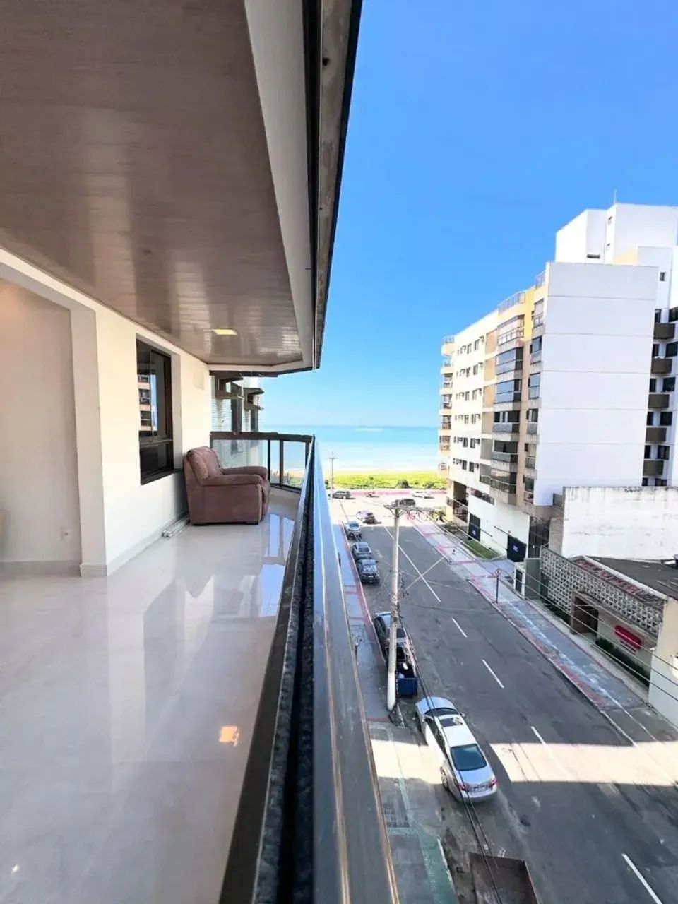 Praia da Costa, 4 quartos, 2 suítes, 2 vagas, 180m² - Foto 2