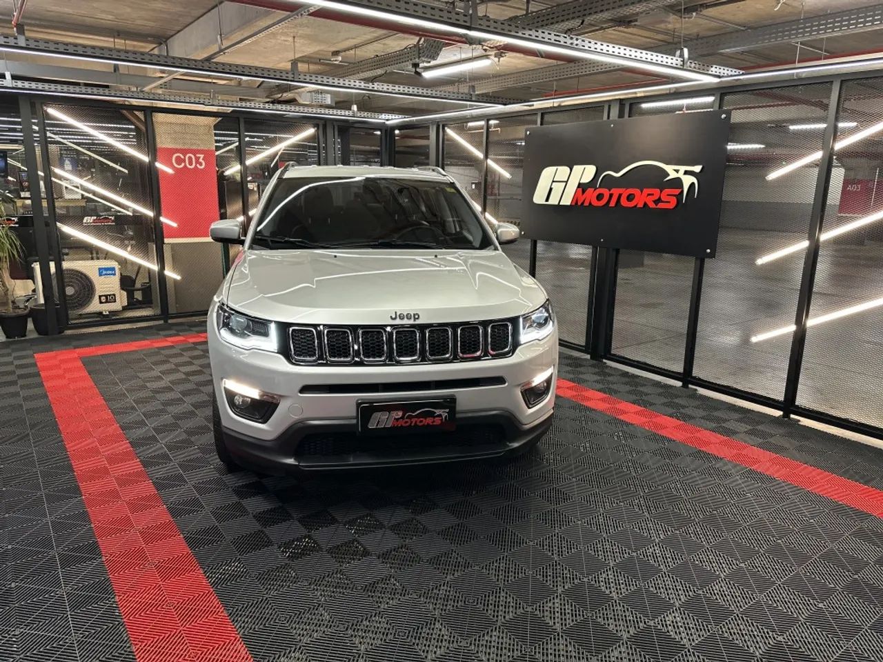 Jeep Compass 2.0 16V FLEX LONGITUDE AUTOMÁTICO 2017