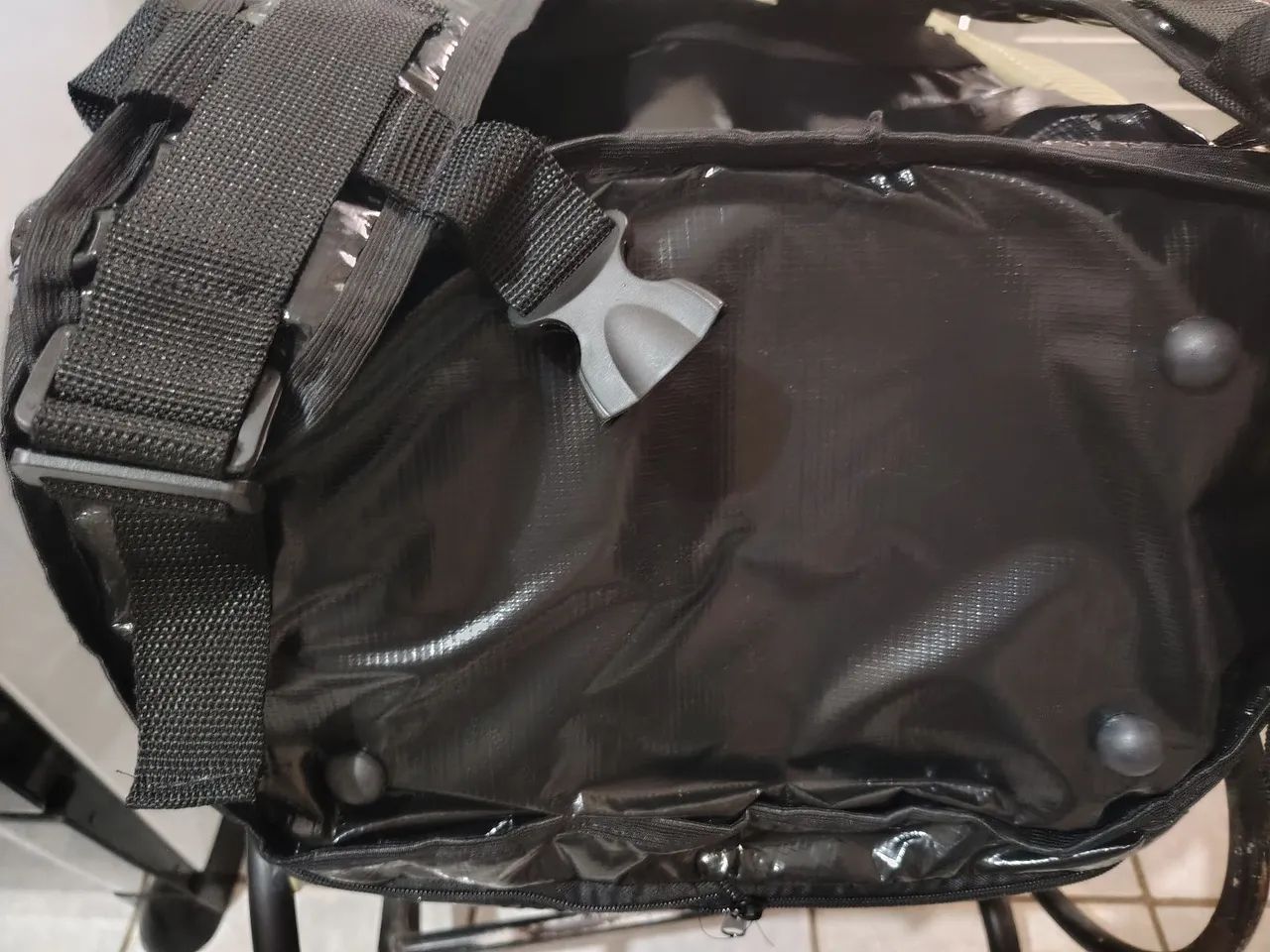 Bag térmica impermeável 80L  - Foto 4