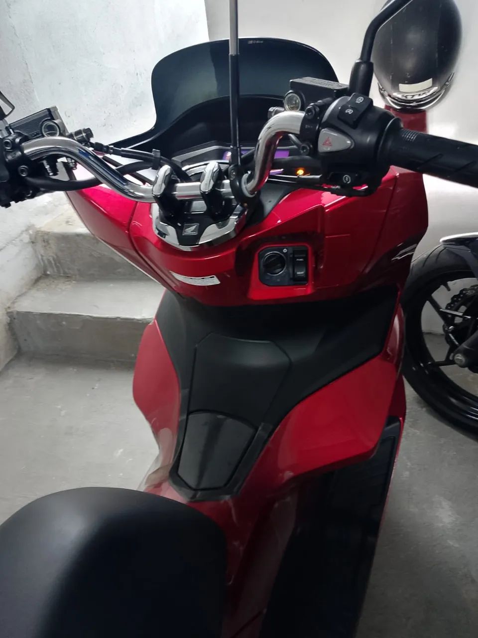 Pcx nova de garagem - Foto 4