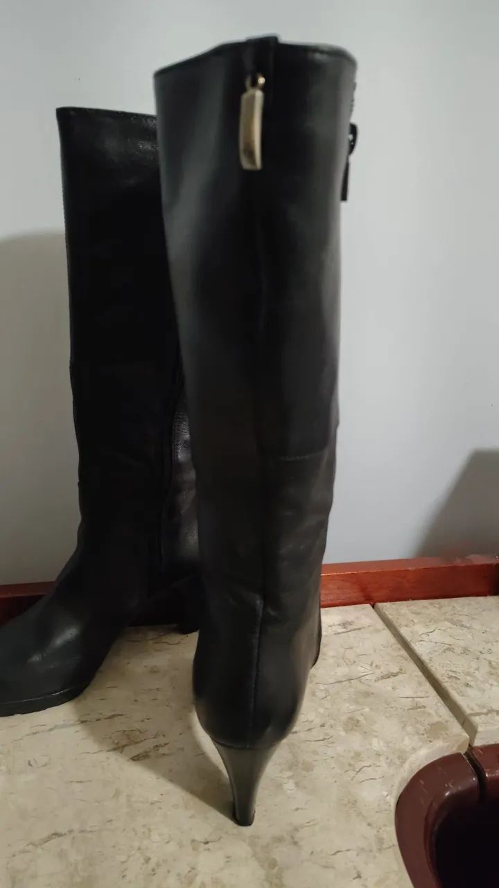 Bota em couro preta  - Foto 3