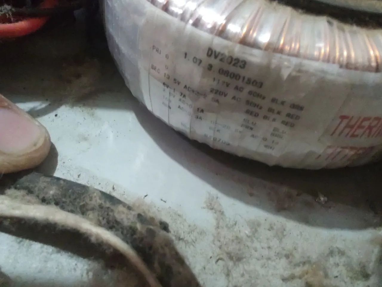 Transformador toroidal funcionando perfeitamente 5Amper várias tensões  - Foto 4