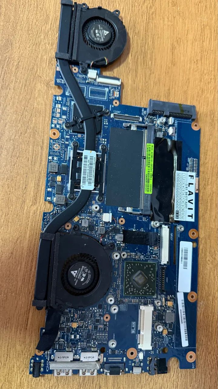 Placa mãe notebook ASUS VivoBook U38N - Processador AMD A8-4555M - Funcionando 