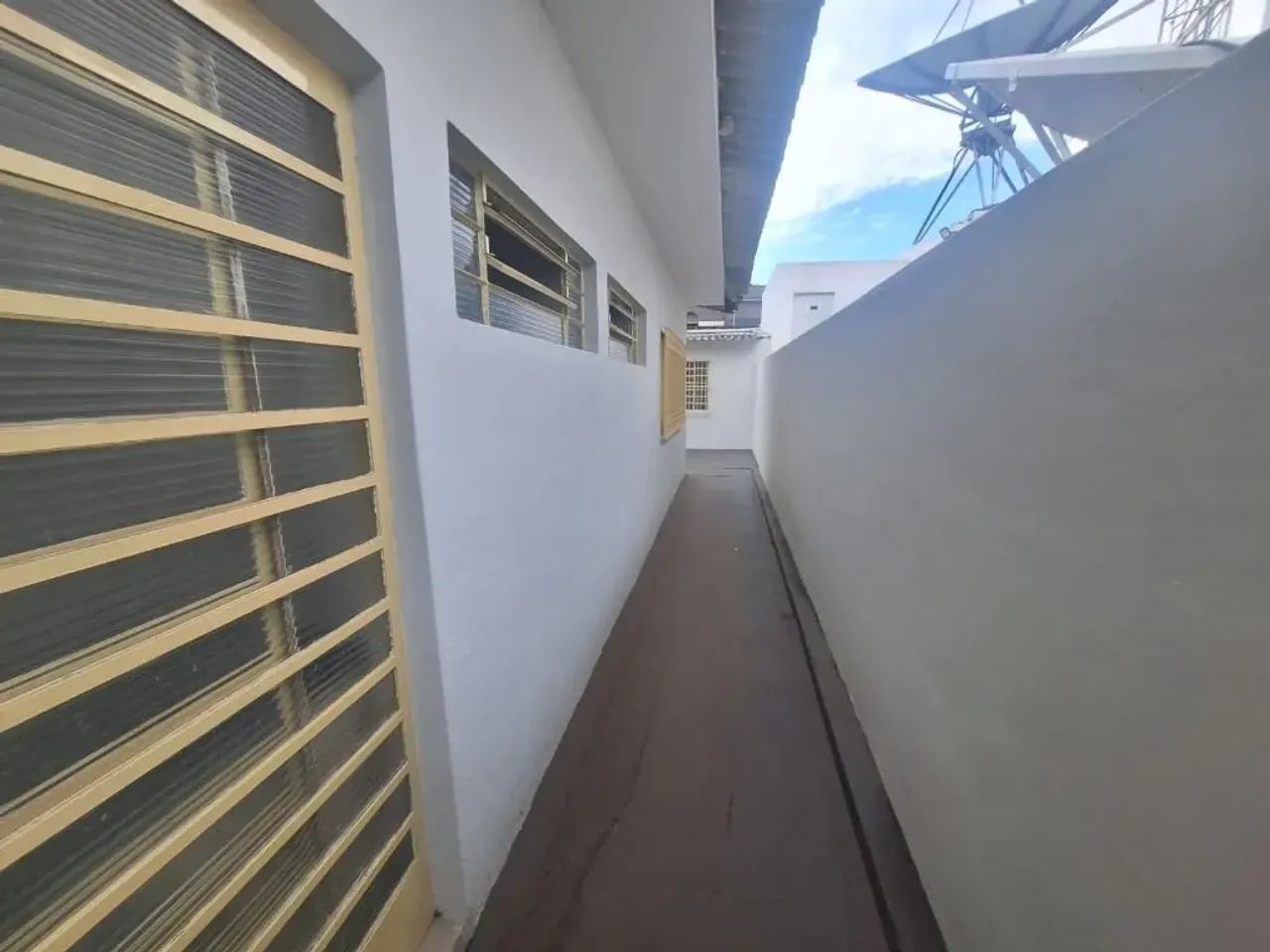 Casa com 5 quartos e 4 vagas para alugar no Centro  Marília/SP - Foto 5