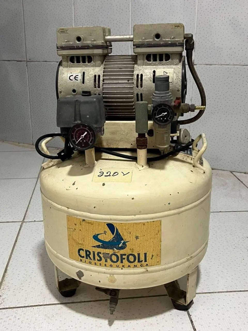 Compressor de ar odontológico - Cristófoli 