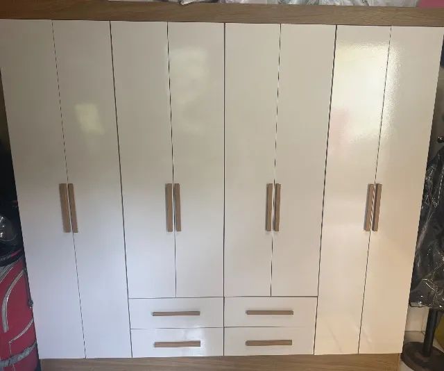 GUARDA ROUPA