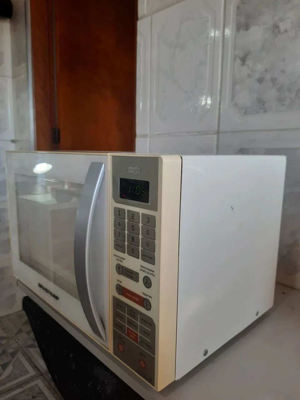 Micro-ondas BRASTEMP single, BMS25, 18L, 127V, funcionando perfeitamente  - Foto 2