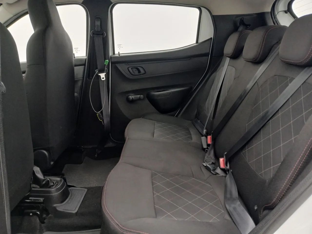 Renault Kwid 1.0 Zen, foto 17 de 18