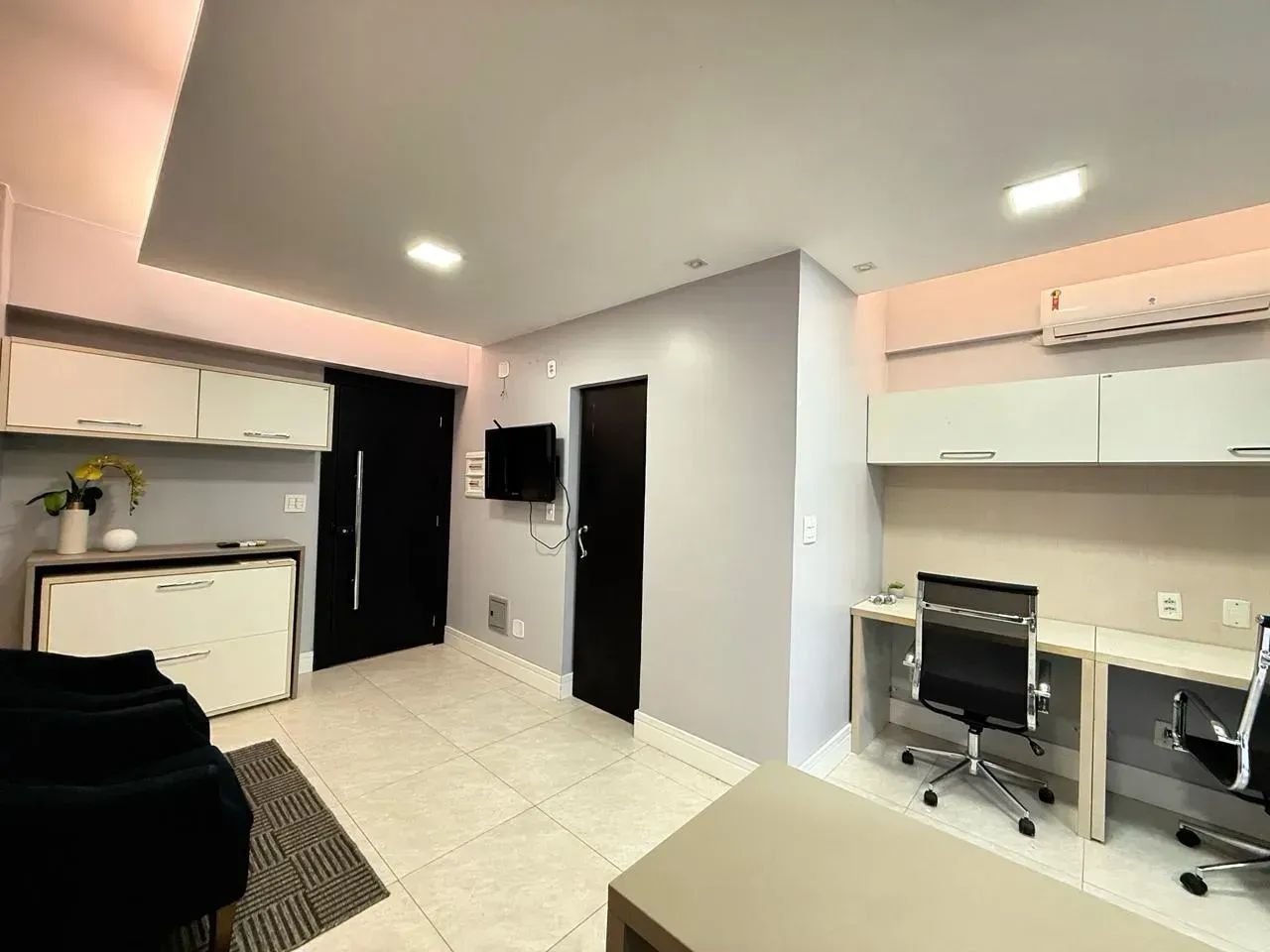 LD Alugo Sala Comercial mobiliada no Marco na Barão no Ed. Infinity Corporate - Foto 3