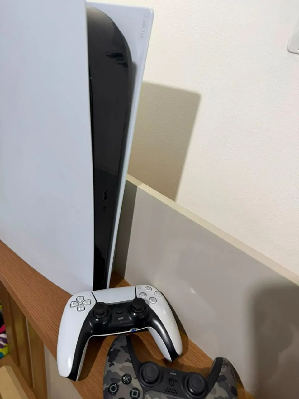 PS5 com 2 controles  - Foto 4