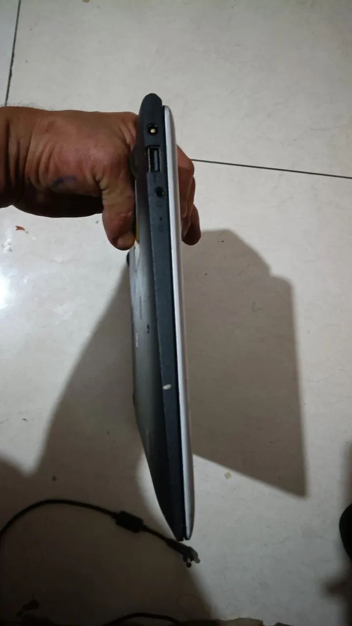 Vendo Notebook Win 14" para concerto ou retirada de peças  - Foto 3
