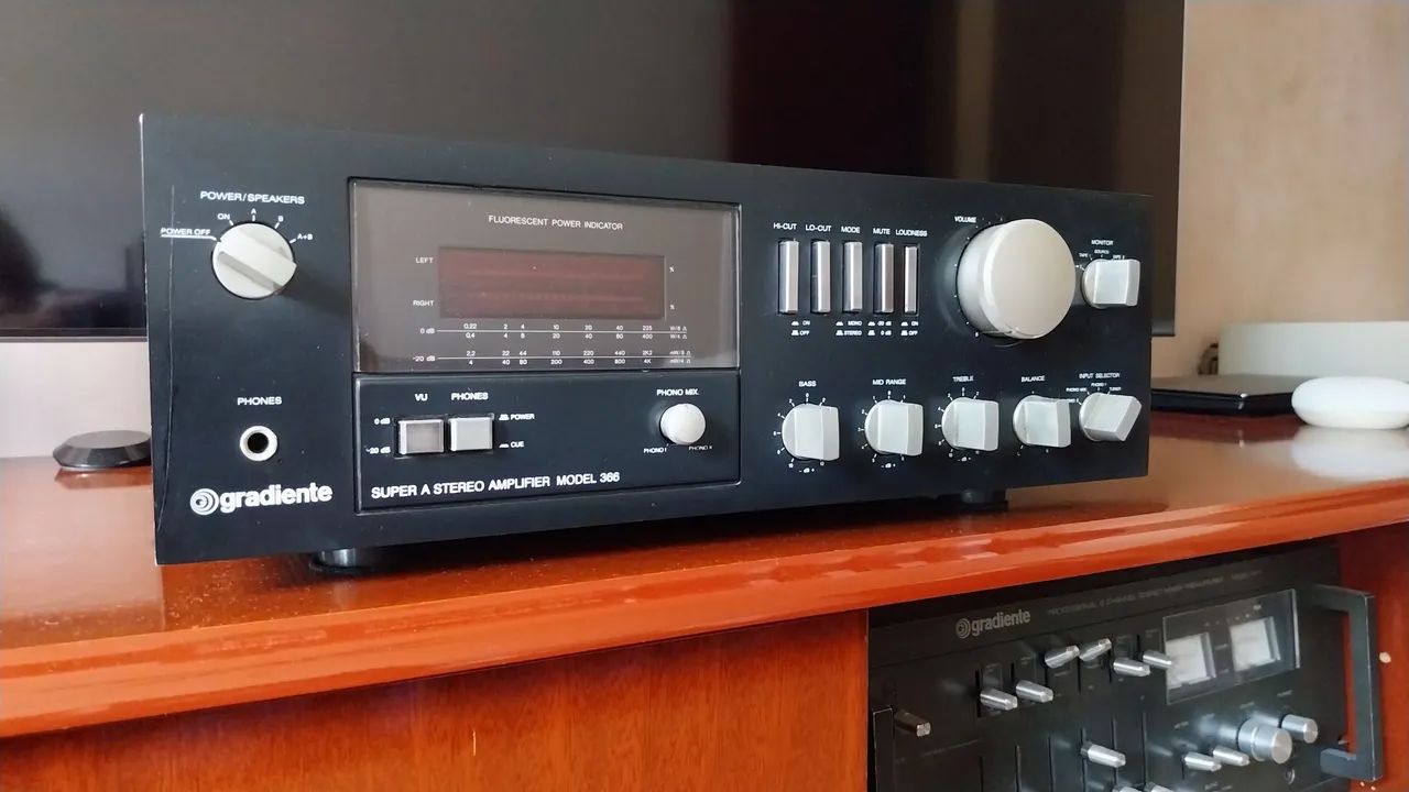 Amplificador Gradiente Model 366