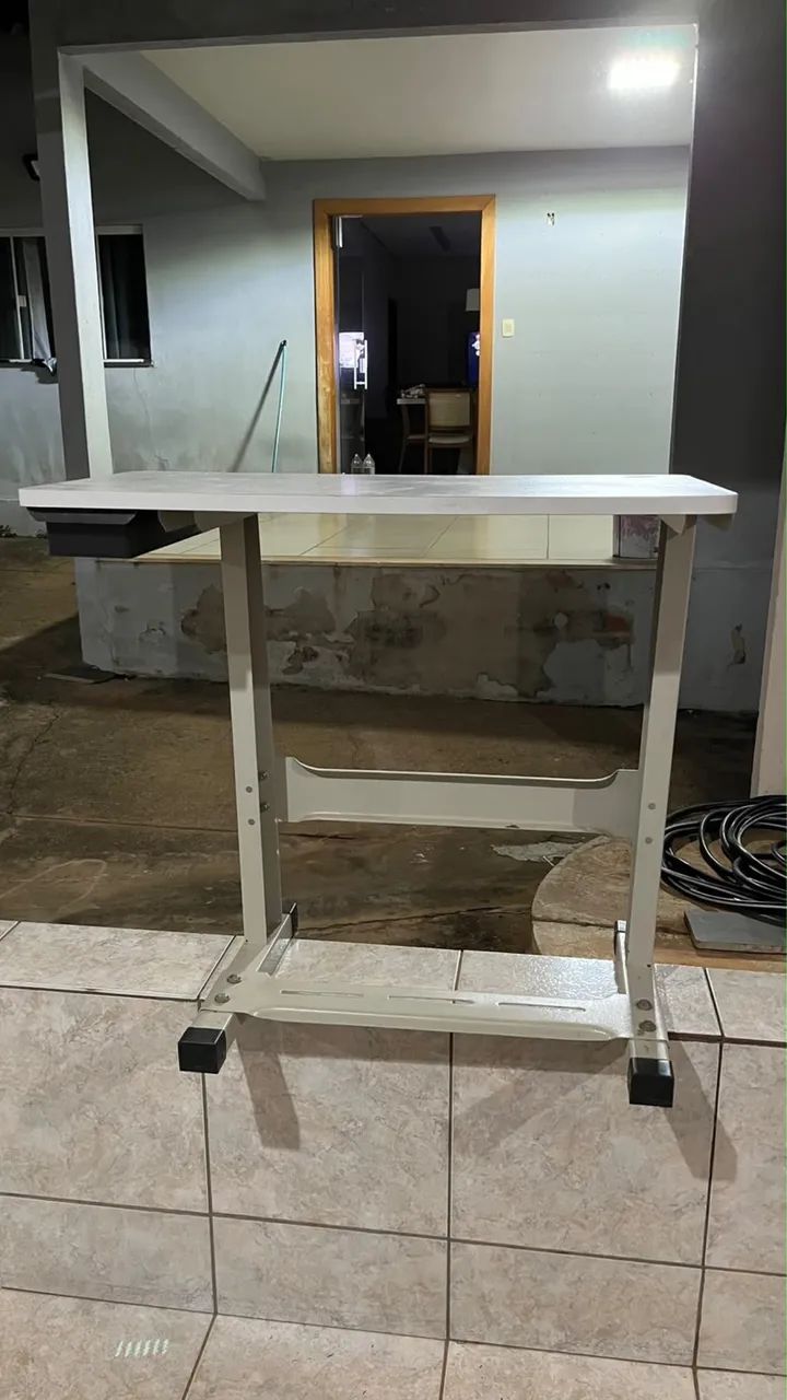 Mesa de apoio costura/estudos - Foto 2