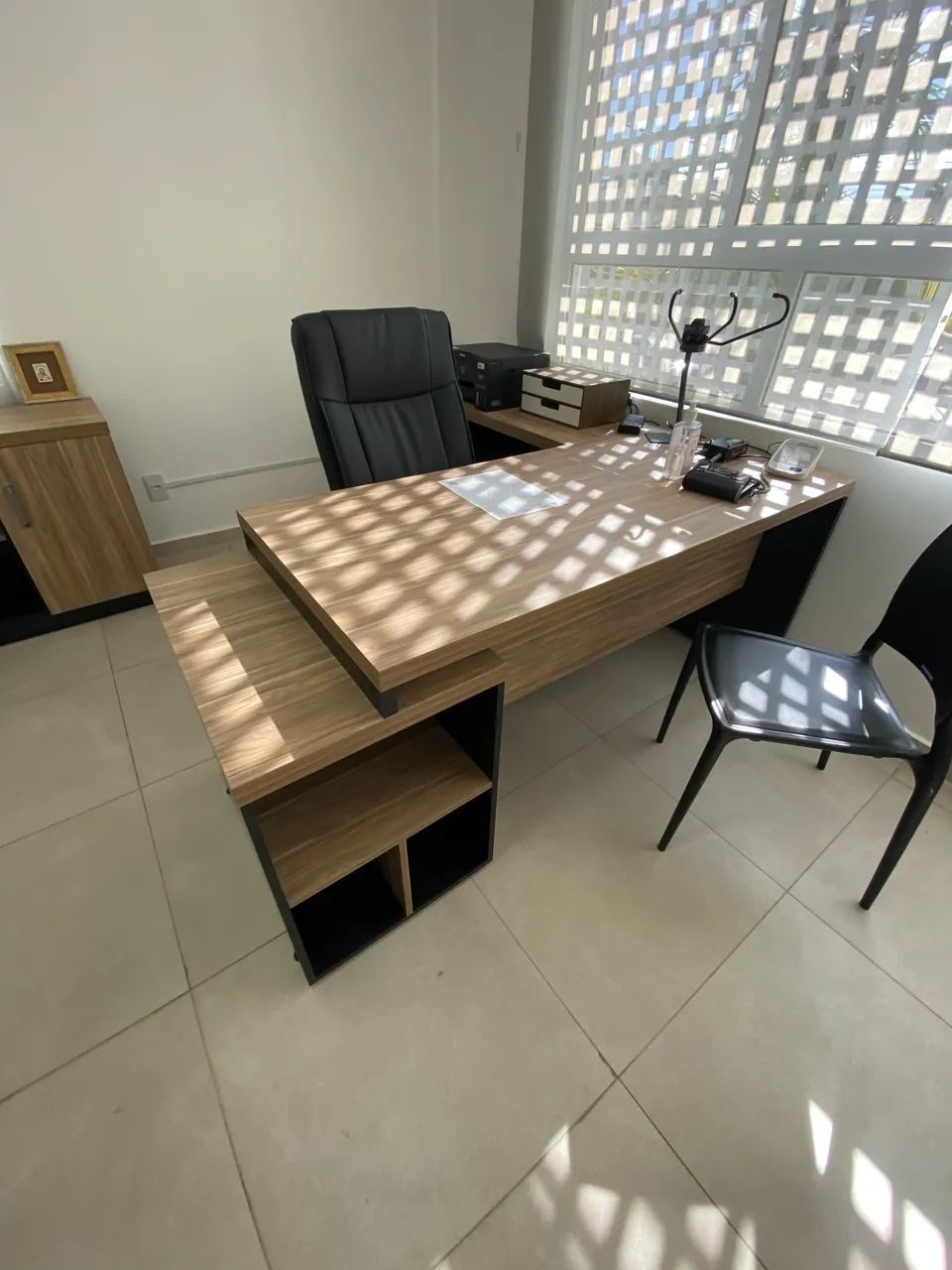 Mesa Diretor em L com Gaveteiro e Extensão - Semi Nova / IMPECÁVEL - Foto 3