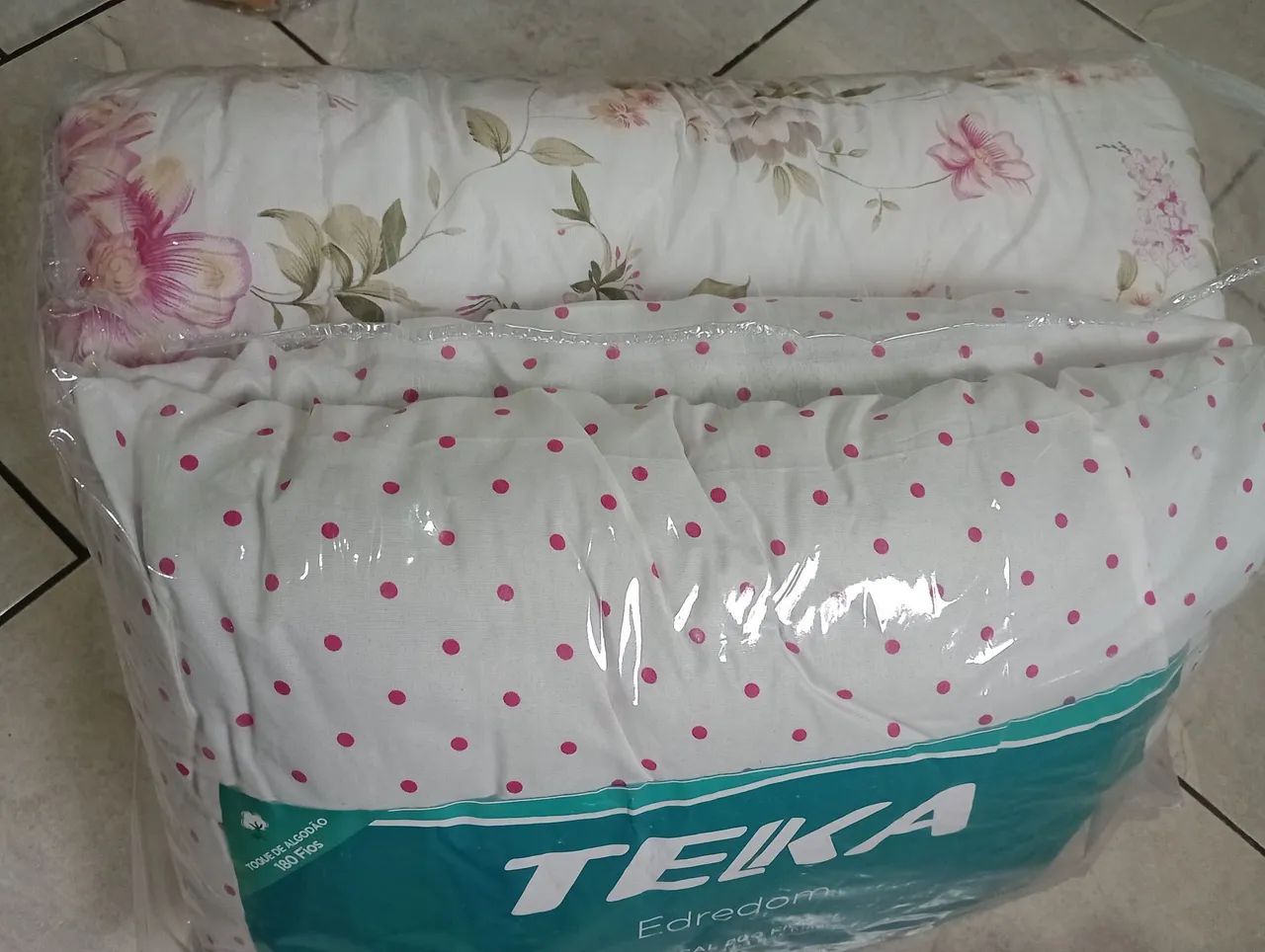Vendo kit de travesseiro com edredom  - Foto 2