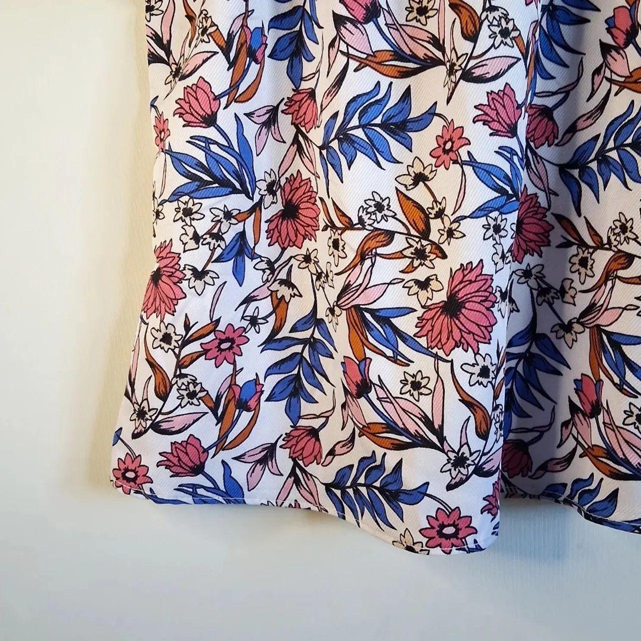 Blusa Floral Tamanho M - Foto 3
