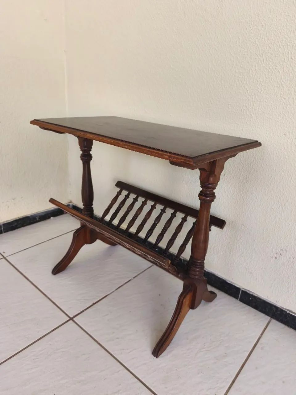 Mesa de Apoio com Revisteiro (02 unidades) - Foto 2
