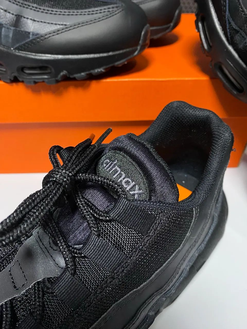 Nike Air Max 95 Essential 'Triple Black' - Foto 3