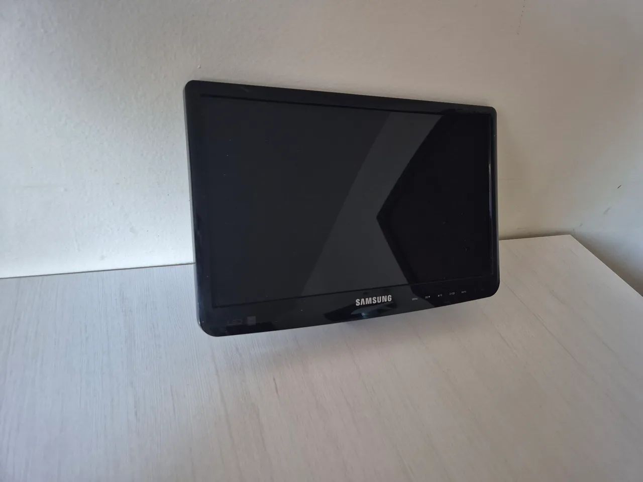 Monitor Samsung 15,6? funcionando - Foto 2