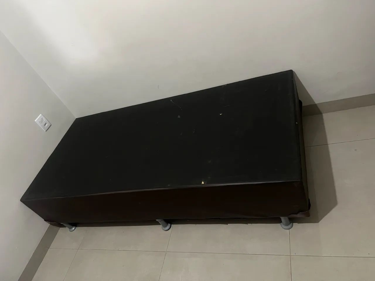Cama Box solteiro (sem colchão)