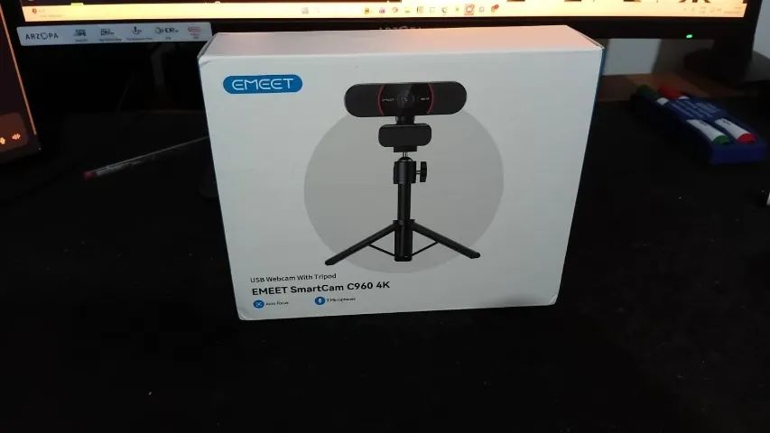 Webcam eMeet C960 4K UHD Sensor Sony Foco Automático Microfone Duplo Tripé ? Nova Lacrada