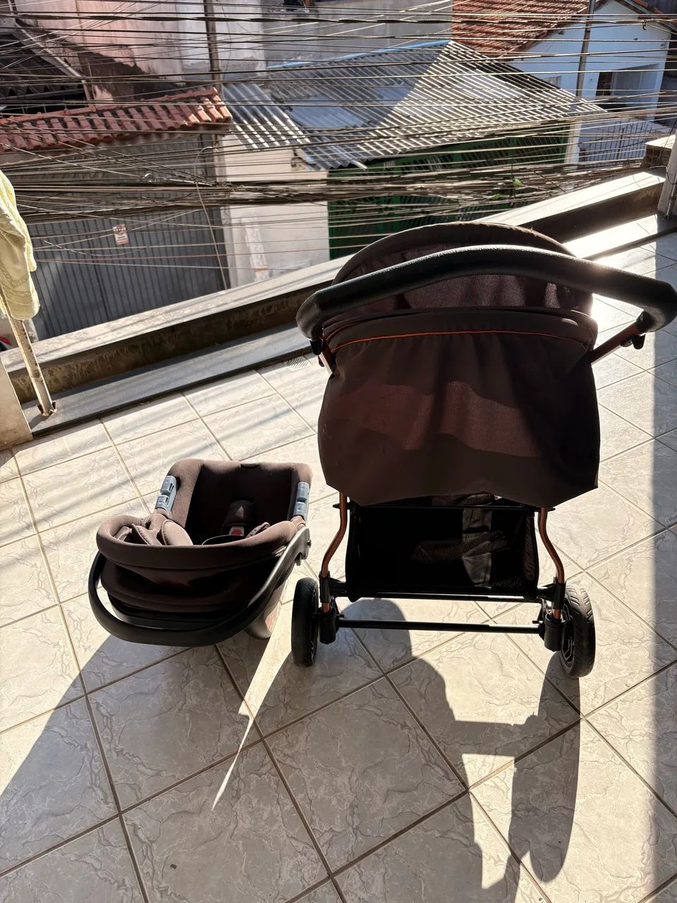 Conjunto carrinho + bebê conforto BURIGOTTO