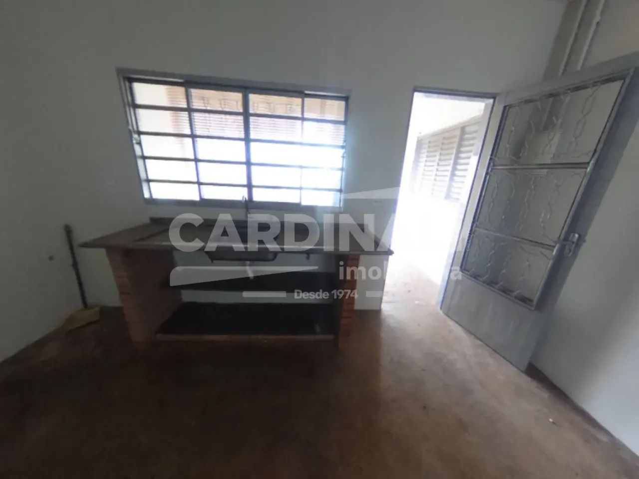 Casa com boa localização, próximo a escolas e supermercados. - Foto 3