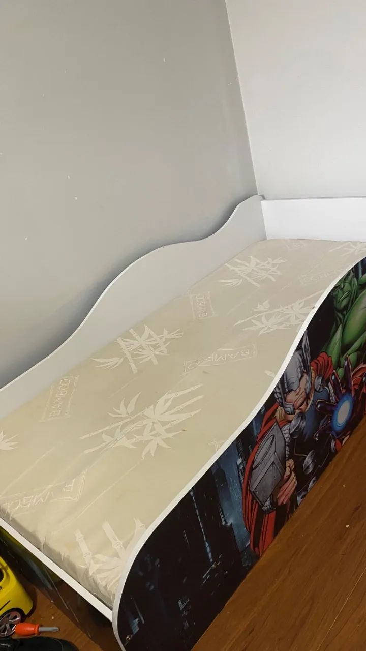 Mini cama com colchão 