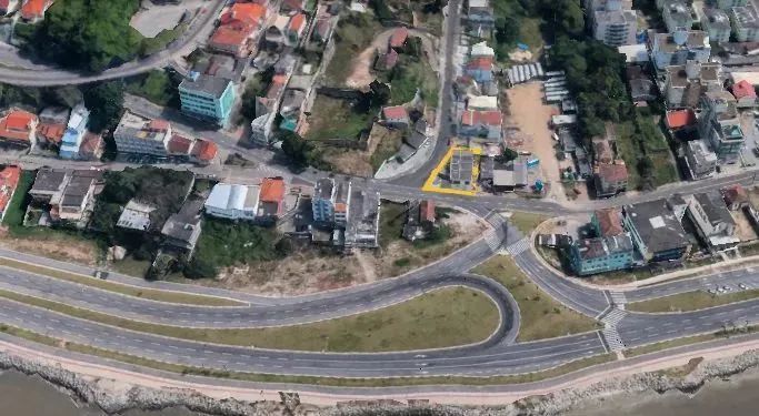 Terreno com vista para o mar da Beira Mar continental