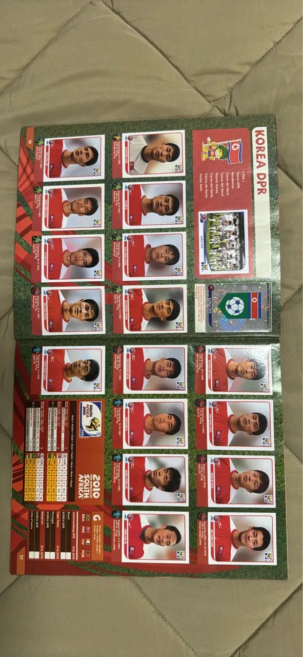 Álbum de figurinhas da copa de 2010 - Foto 4