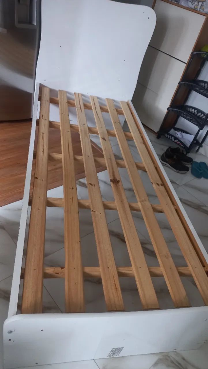 CAMA DE SOLTEIRO COM COLCHAO - Foto 2