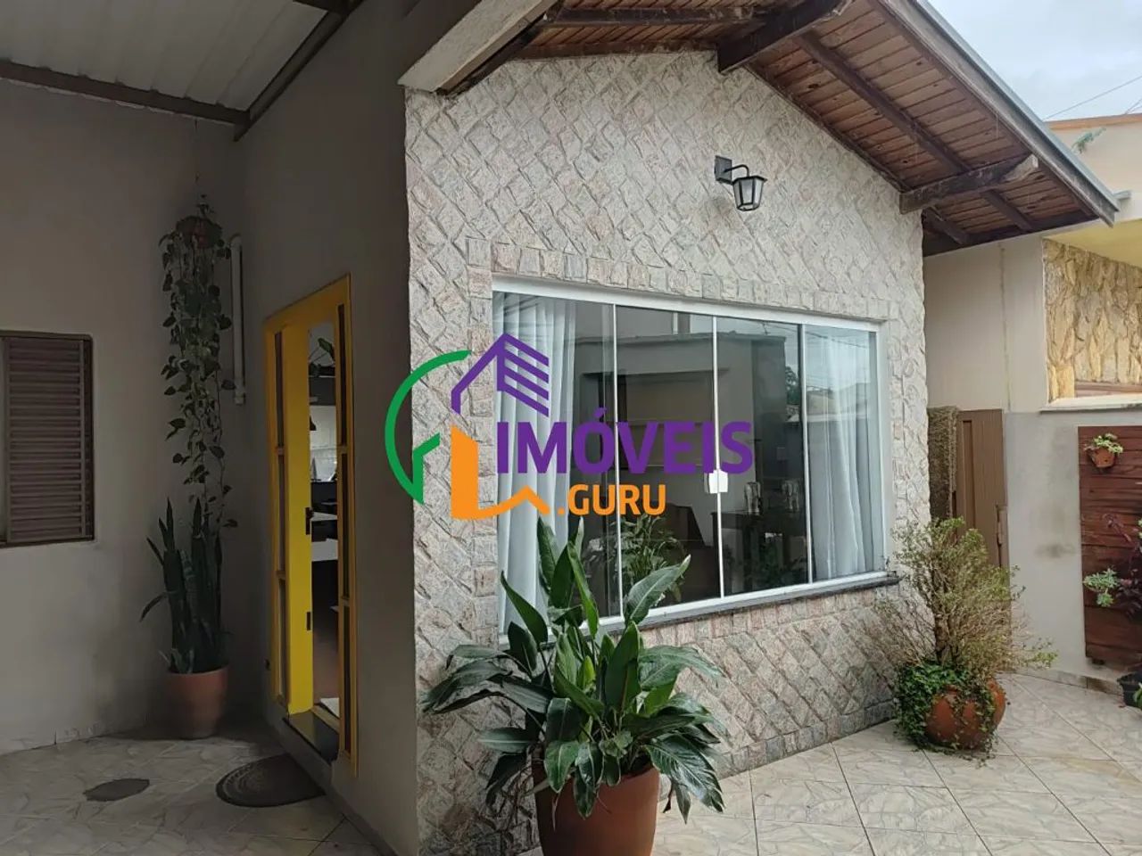 CASA SOBREPOSTA - VILA CAIO JUNQUEIRA - MG