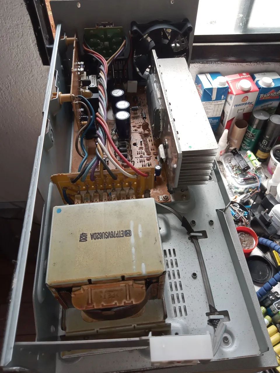 Amplificador Ativo SB-WA520 220W com defeito - Foto 5