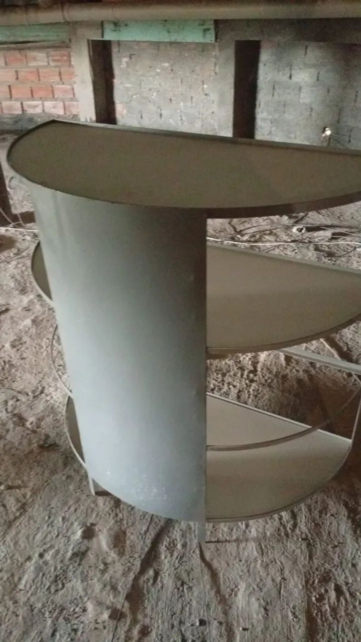 Prateleiras de vitrine em bom estado. - Foto 2