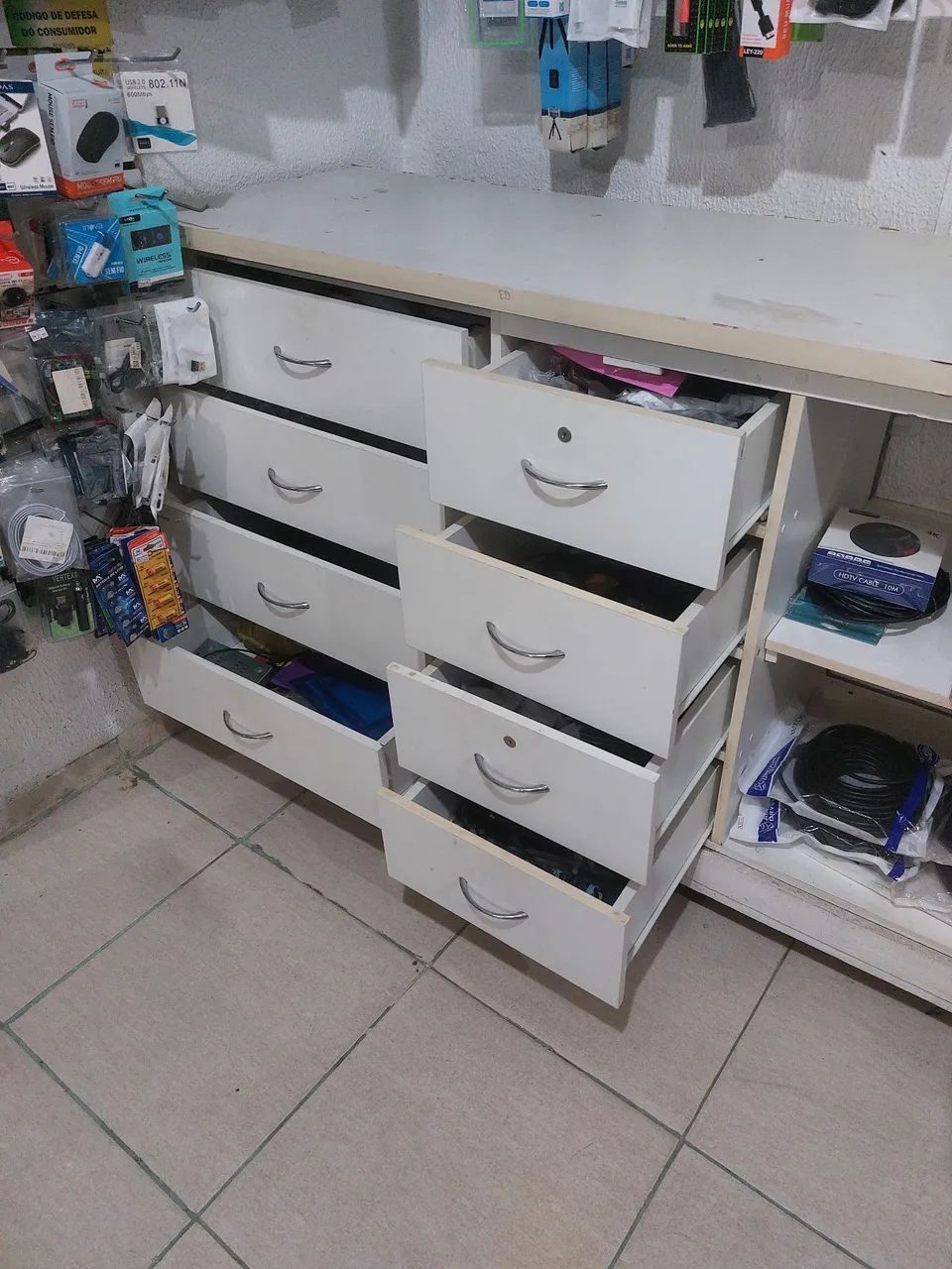 Balcão comercial em MDF branco para loja, escritório ou casa. - Foto 3