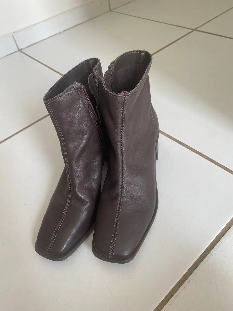 Bota em couro