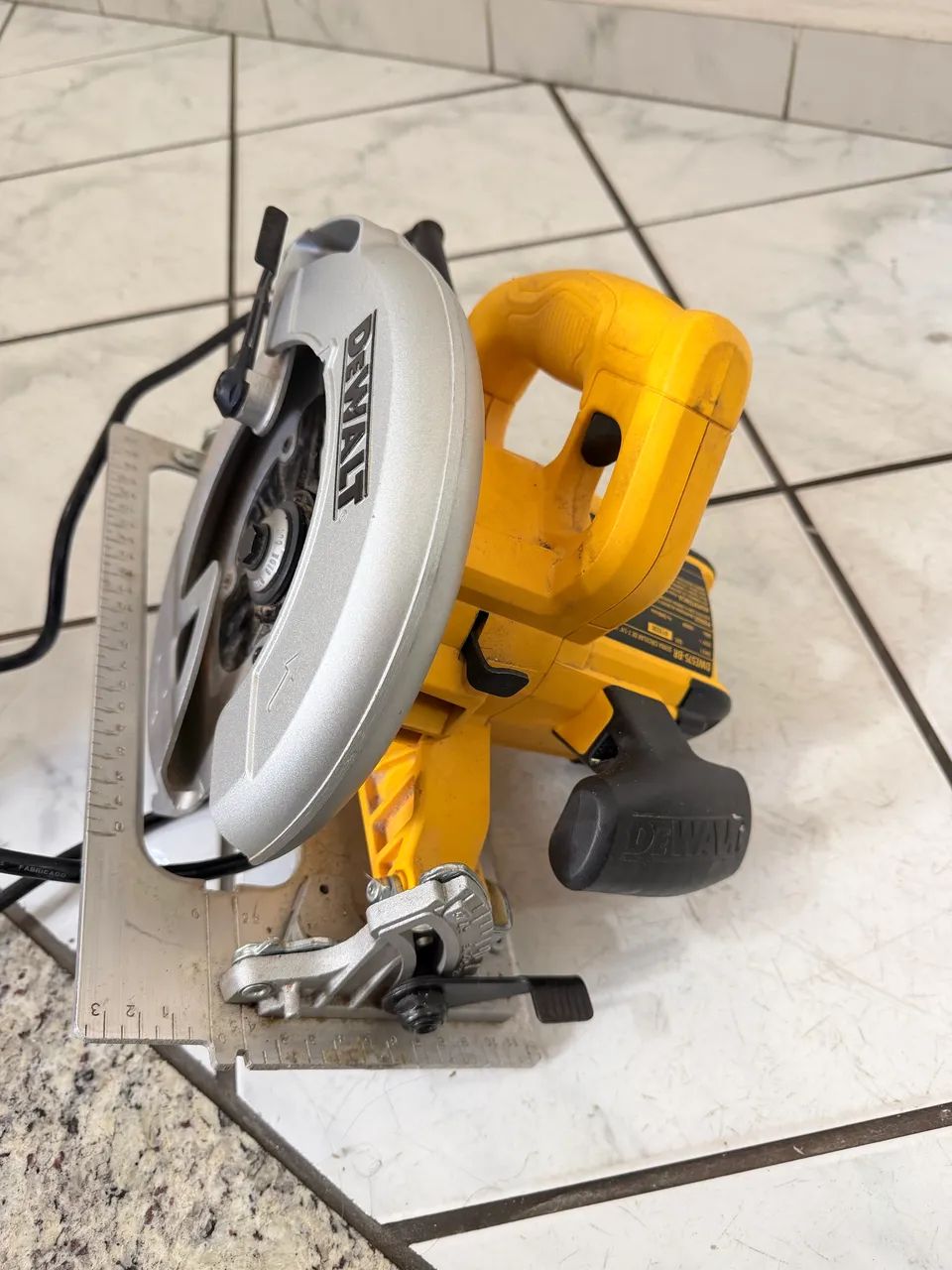 Serra circular dewalt - Foto 2