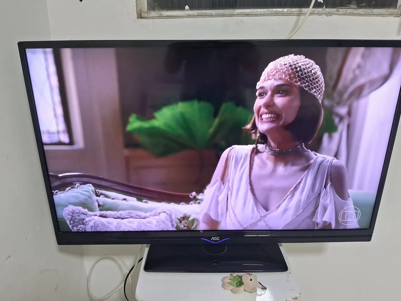Vendo tv AOC 32 polegadas, funcionando em perfeito estado , com controle. - Foto 3
