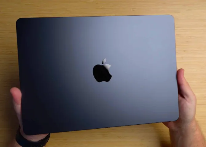MacBook Air 2022 A2681 Chip M2 Midnigth 8GB RAM 256GB SSD 202