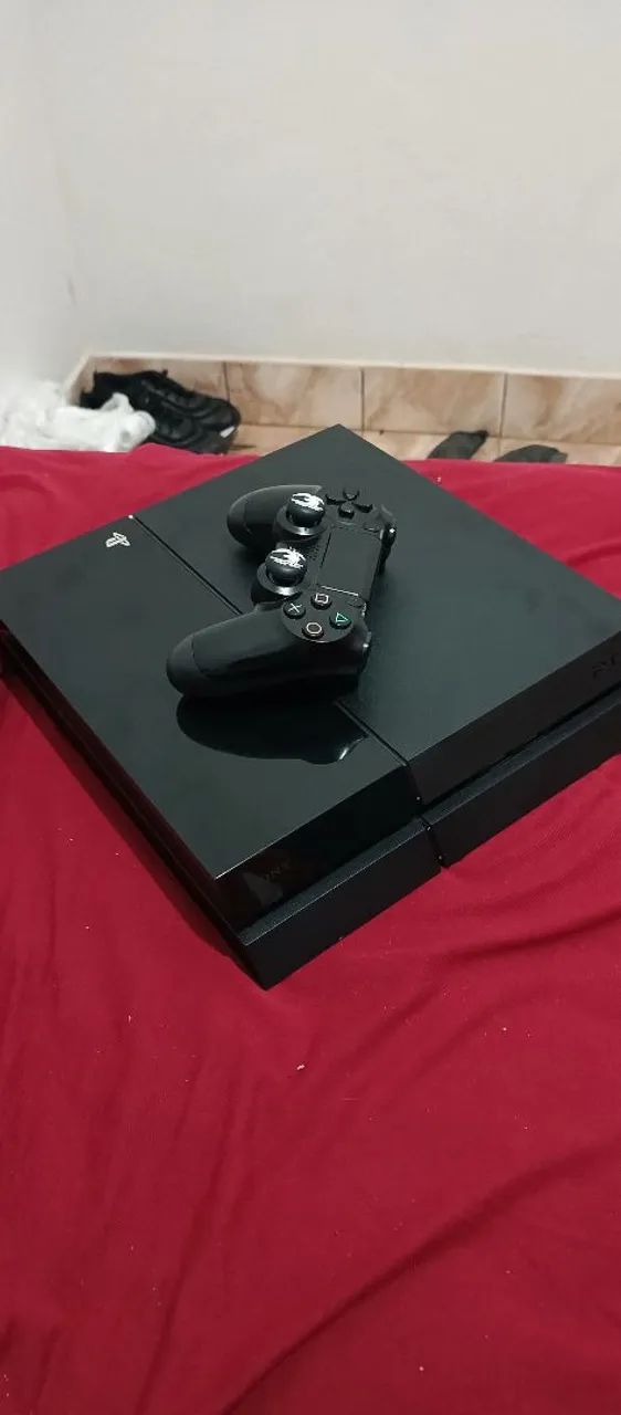PS4 FAT COM DOIS JOGOS - Foto 3