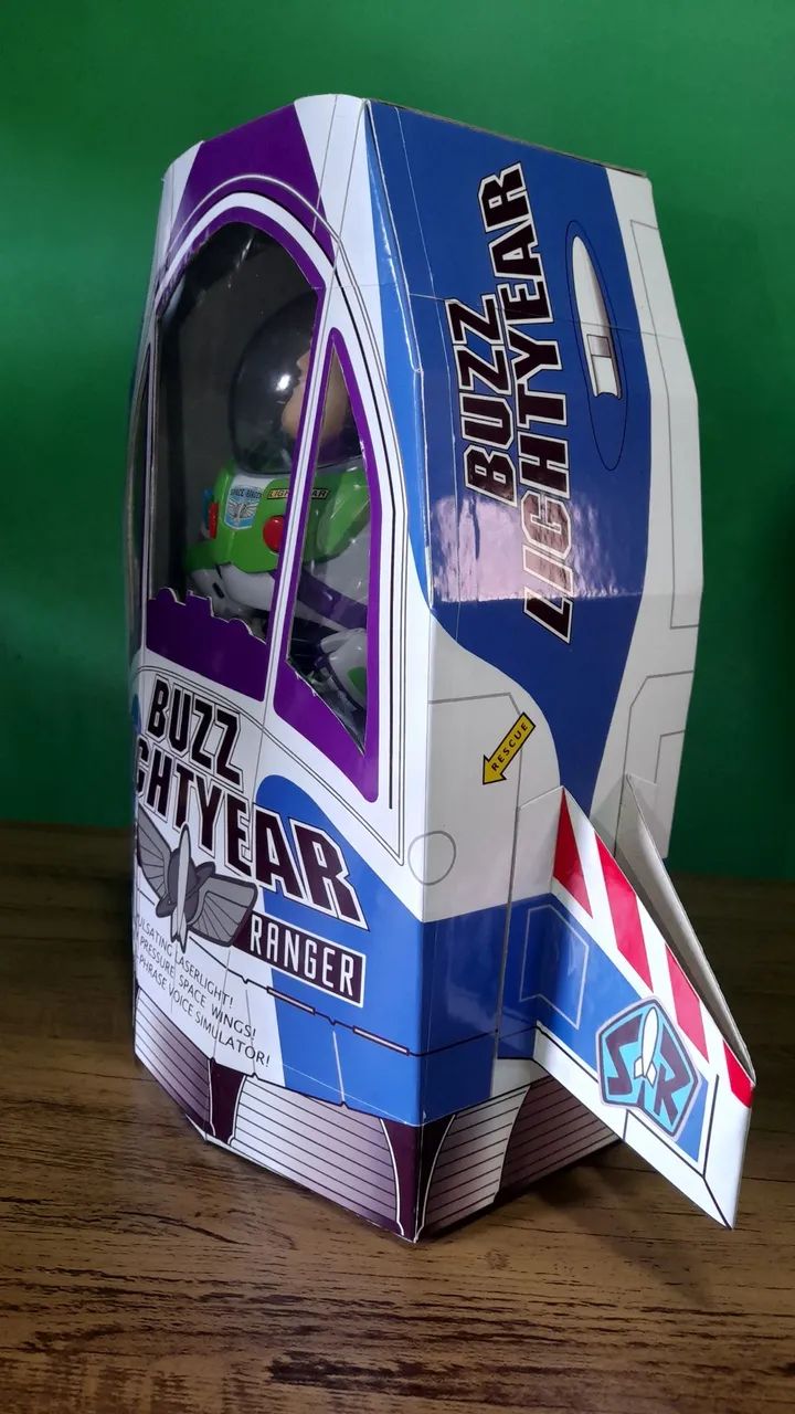 Caixa buzz lightyear Encomenda - Foto 2